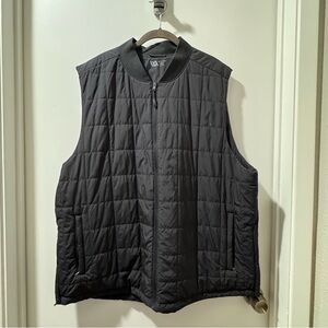 VRST Men's Lightweight Insulated Vest in Pure Black